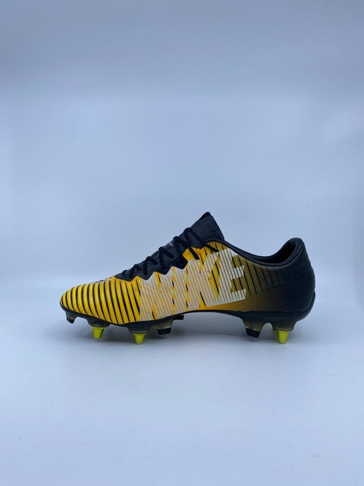 Nike Mercurial Vapor XI - Size 40