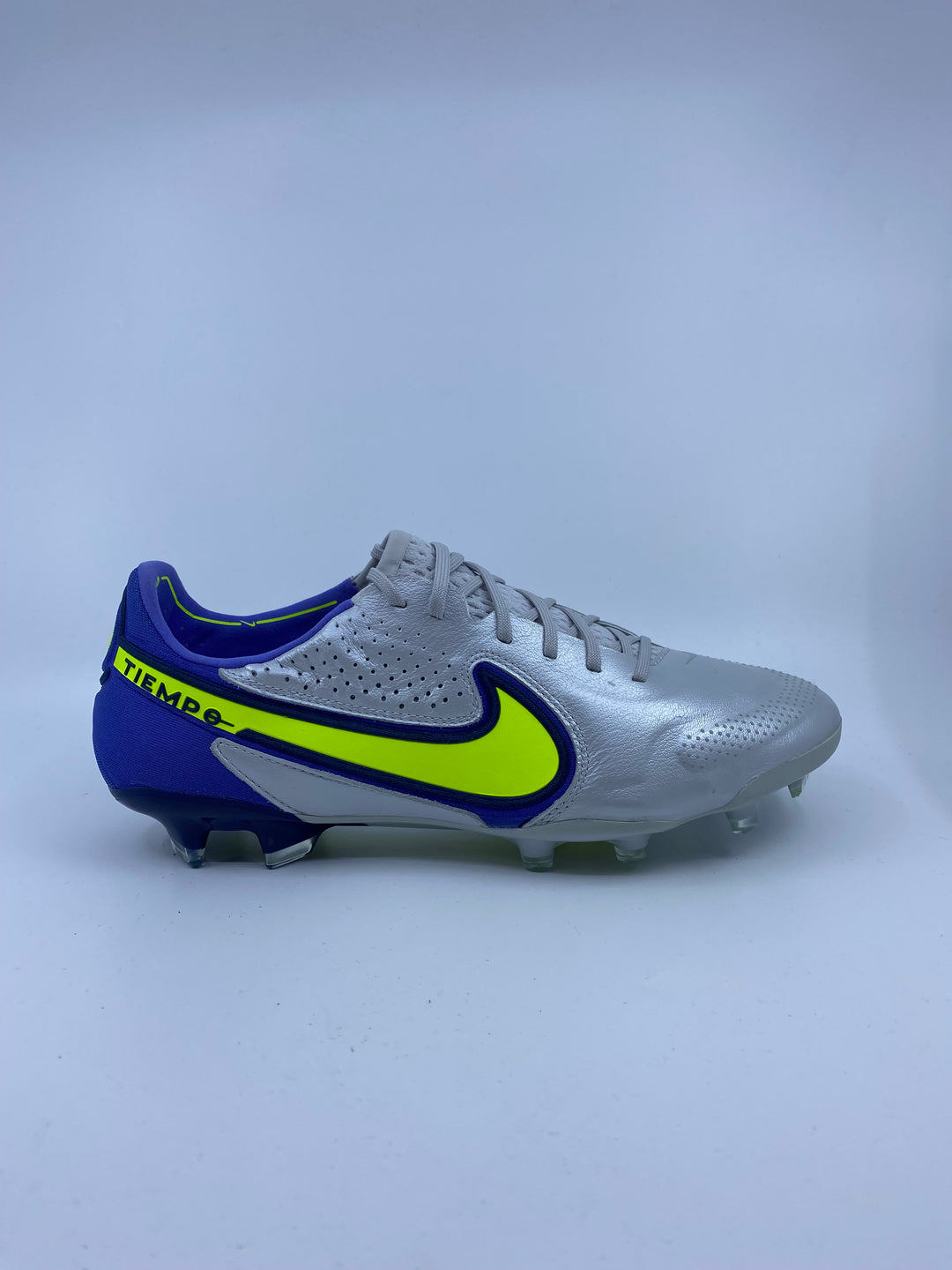 Nike Tiempo Legend 9 - Size 42