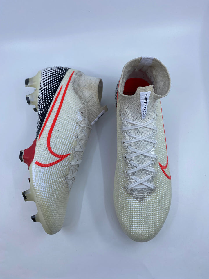 Nike Mercurial Superfly 7 - Size 41