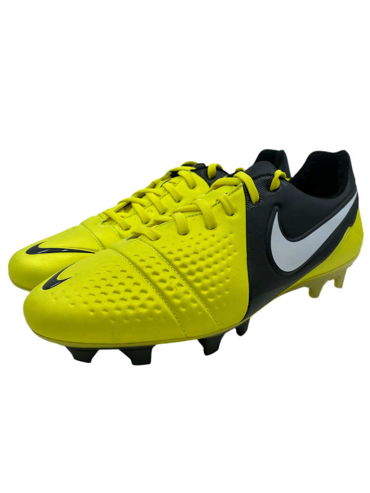 Nike CTR360 Magista III - Size 43