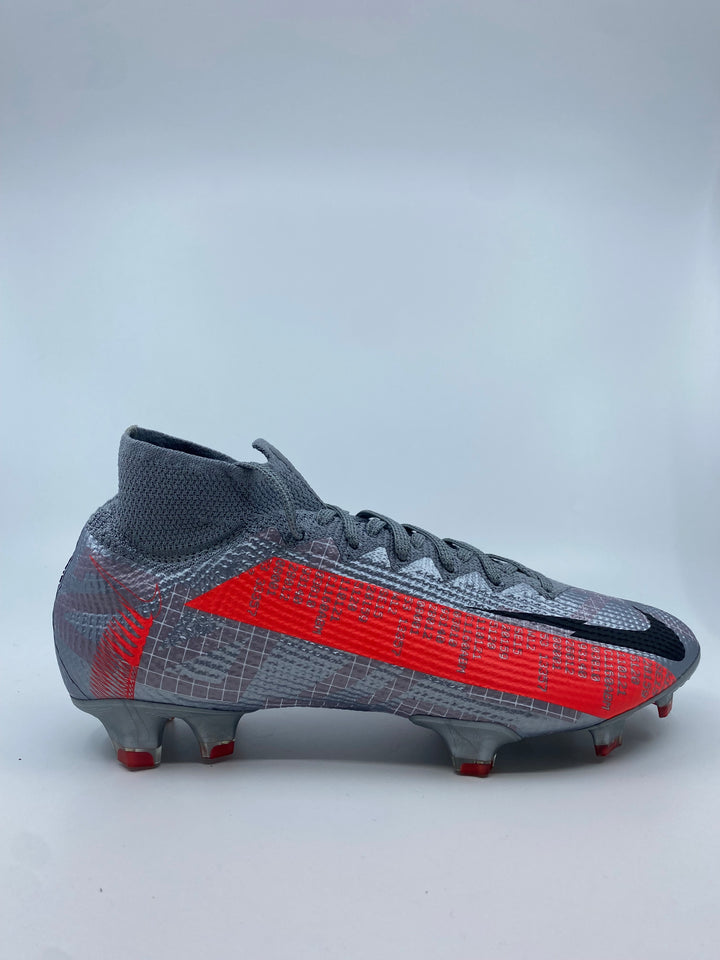 Nike Mercurial Superfly 7 - Size 41