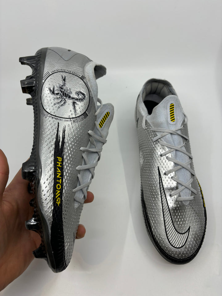 Nike Phantom GT Scorpion - Size 43