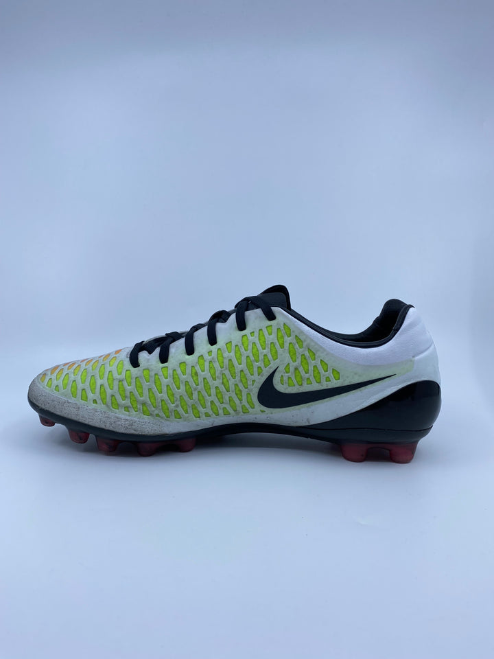 Nike Magista Opus - Size 42,5