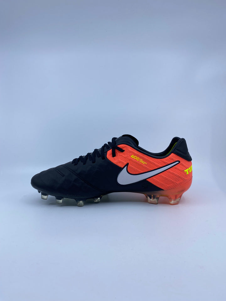 Nike Tiempo Legend 7 - Size 40,5