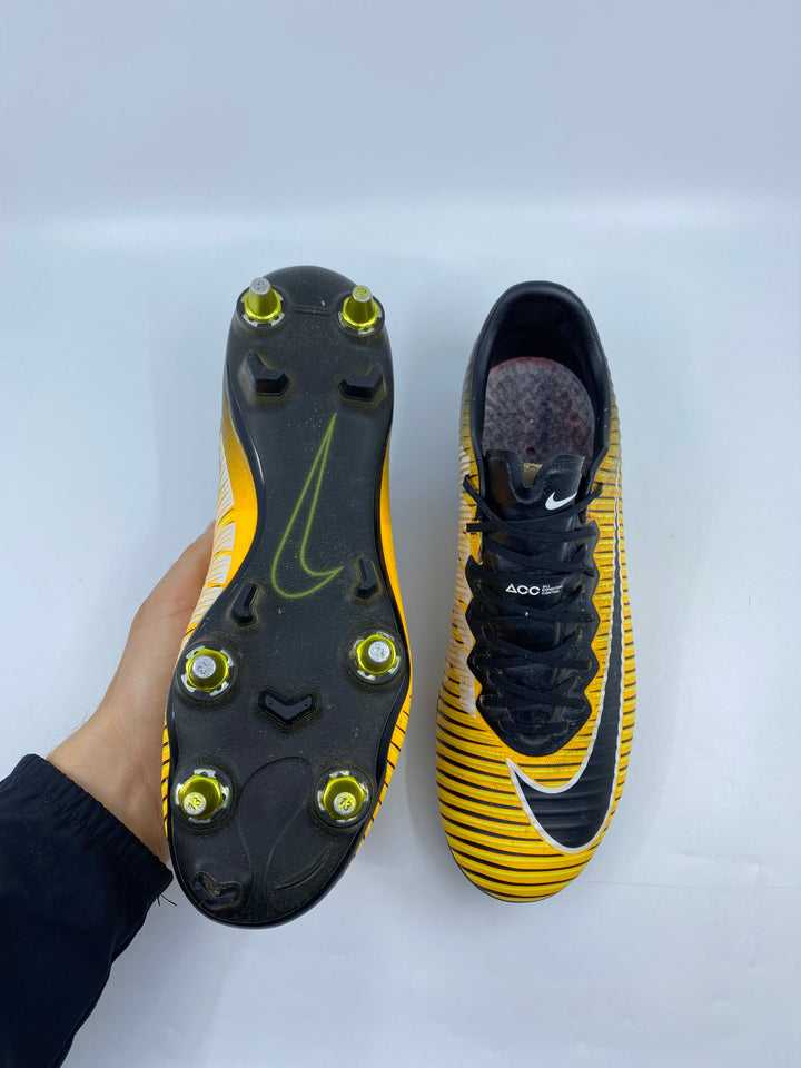 Nike Mercurial Vapor XI - Size 40
