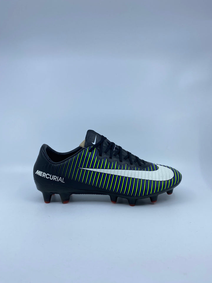 Nike Mercurial Vapor XI - Size 40