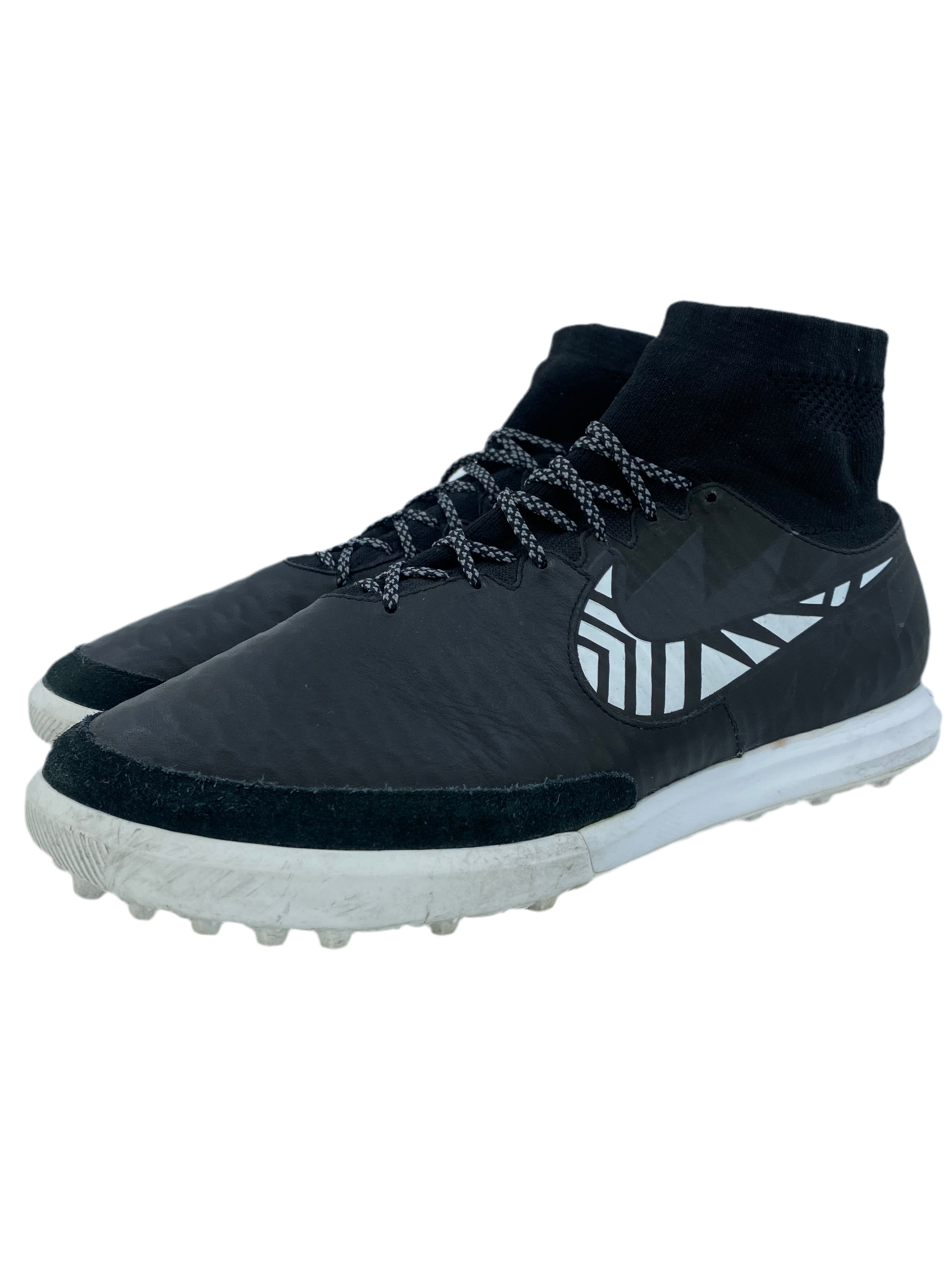 7BE7F787-27B8-4E32-95CC-