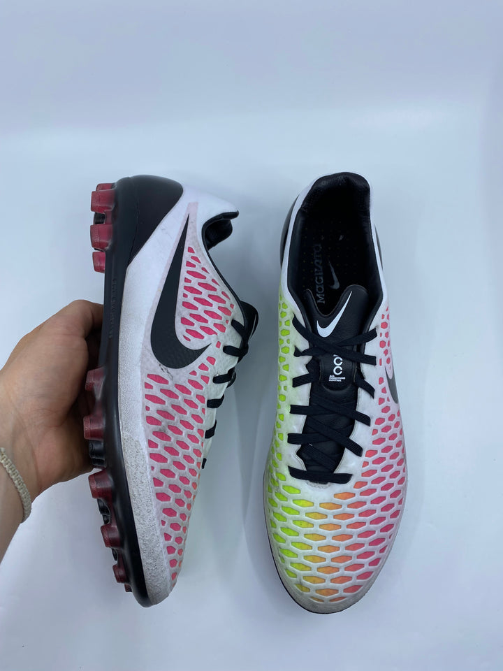 Nike Magista Opus - Size 42,5