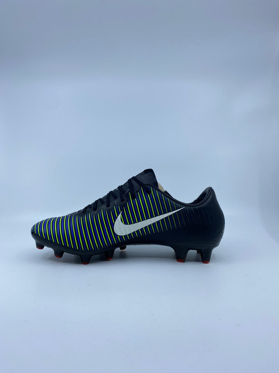 Nike Mercurial Vapor XI - Size 40