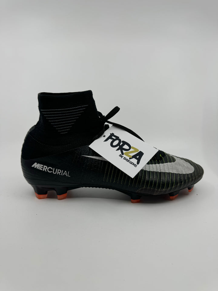 Nike Mercurial Superfly 5 - Size 42