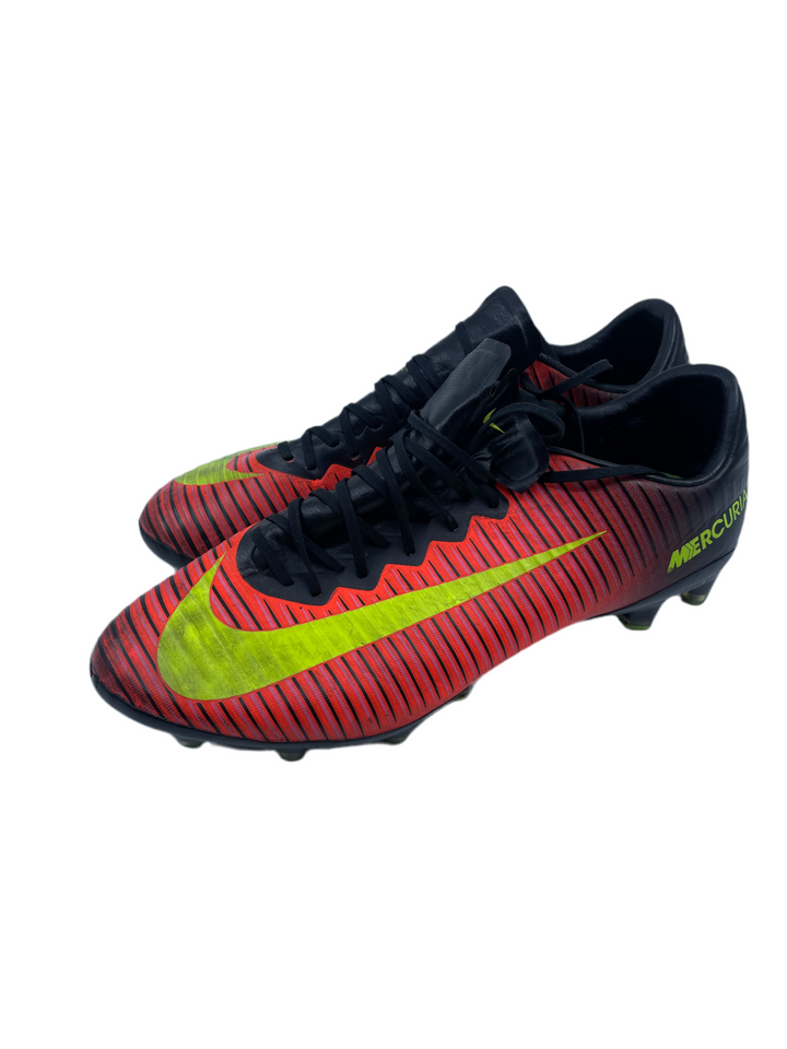Nike Mercurial Vapor XI - Size 40