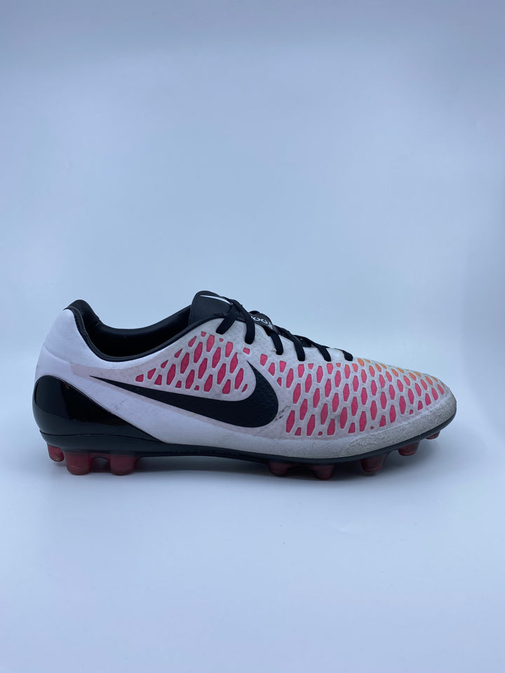 Nike Magista Opus - Size 42,5