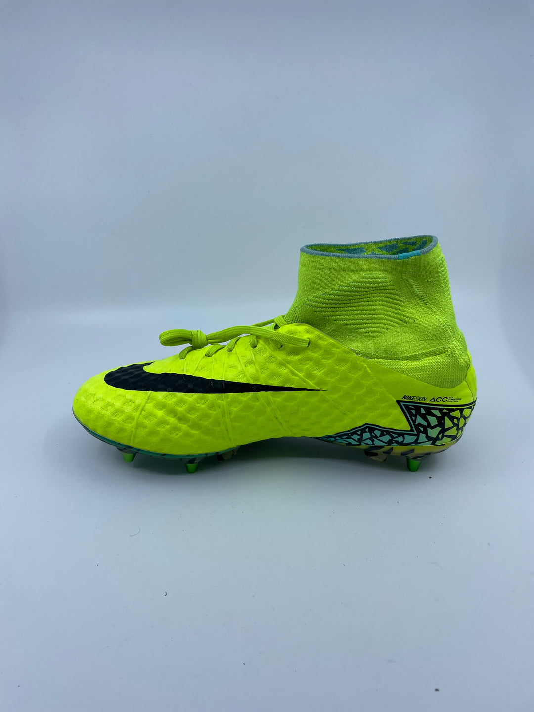 Nike Hypervenom Phantom 2 Neon - Size 42