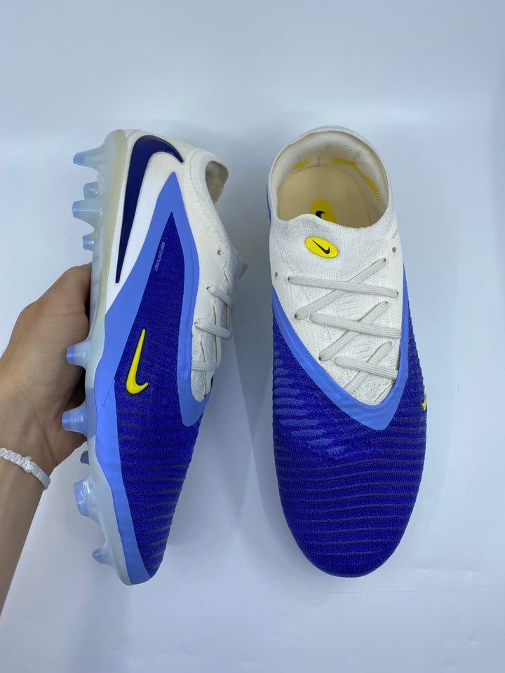 Nike Phantom 6 - Size 44