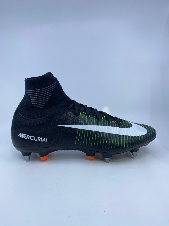 Nike Mercurial Superfly V - Size 44,5