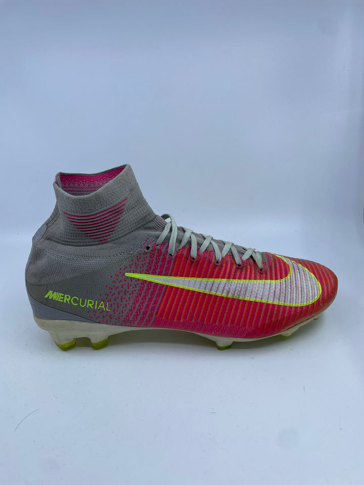 Nike Mercurial Superfly 5 - Size 43