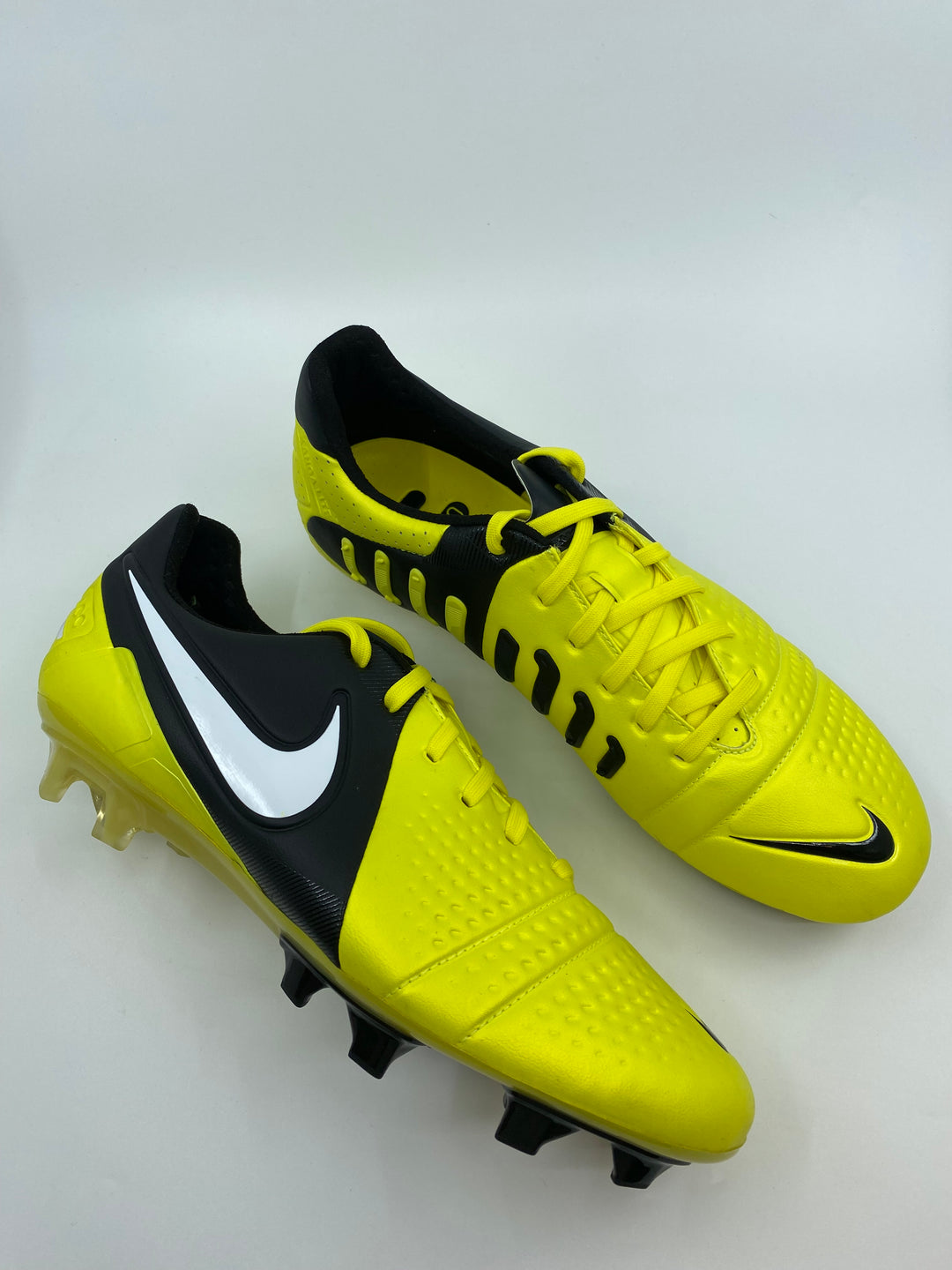 Nike CTR360 Magista III - Size 43