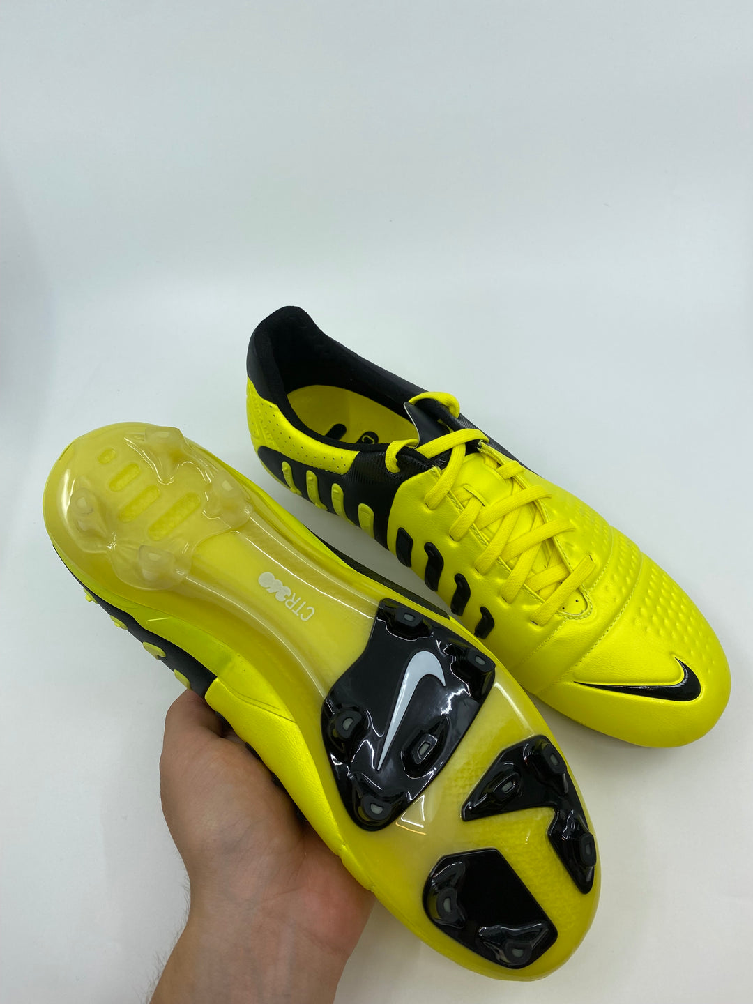 Nike CTR360 Magista III - Size 43