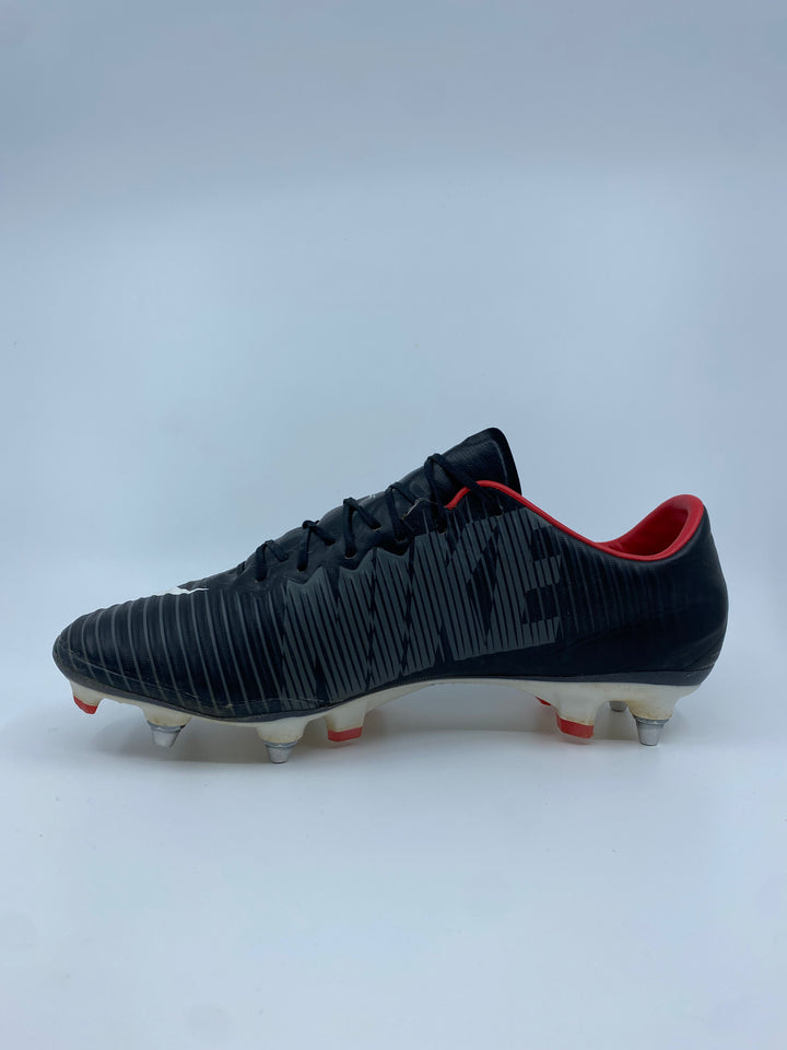 Nike Mercurial Vapor XI - Size 41