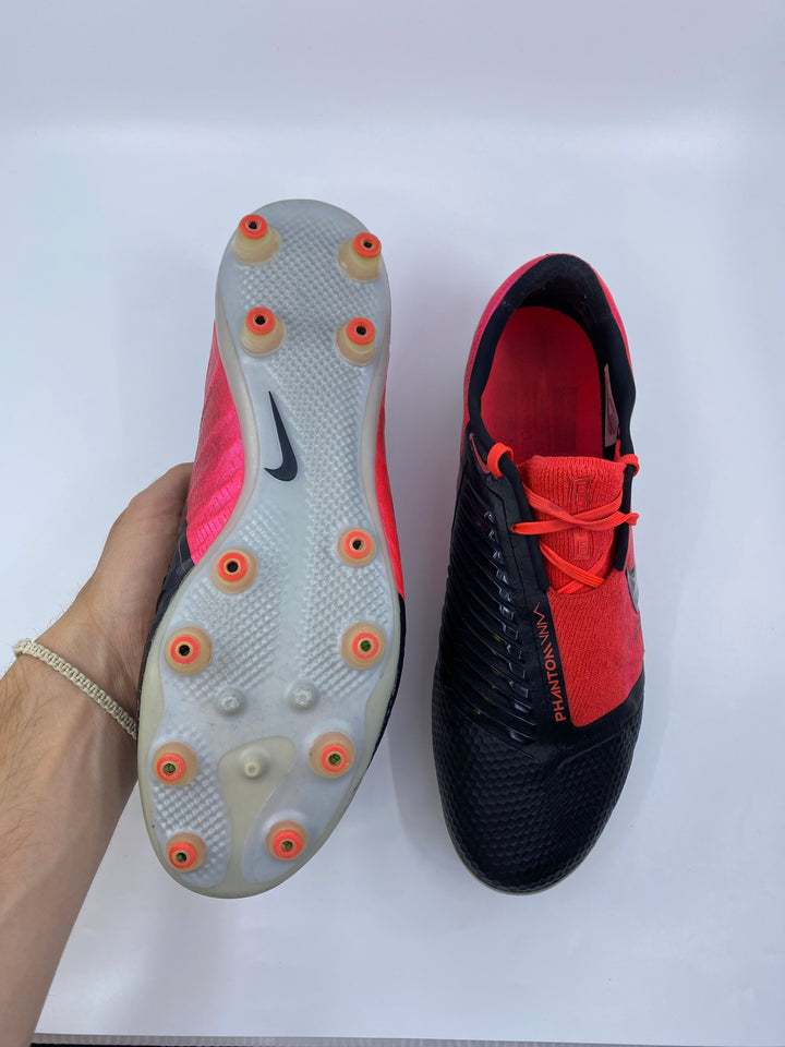 Nike Phantom Venom - Size 42.5