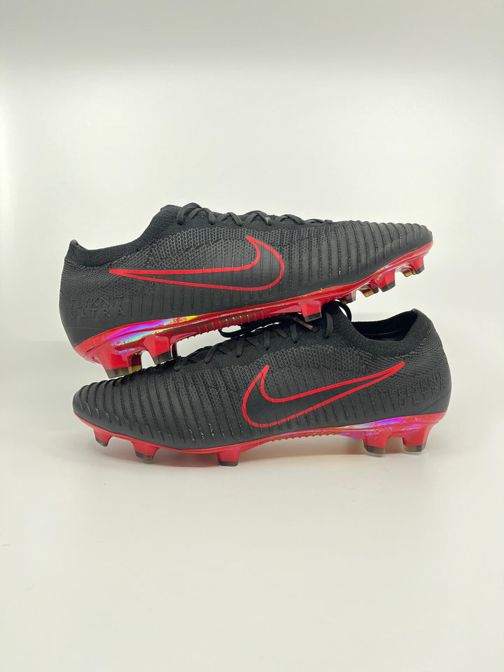 Nike Mercurial Vapor Flyknit - Size 45,5