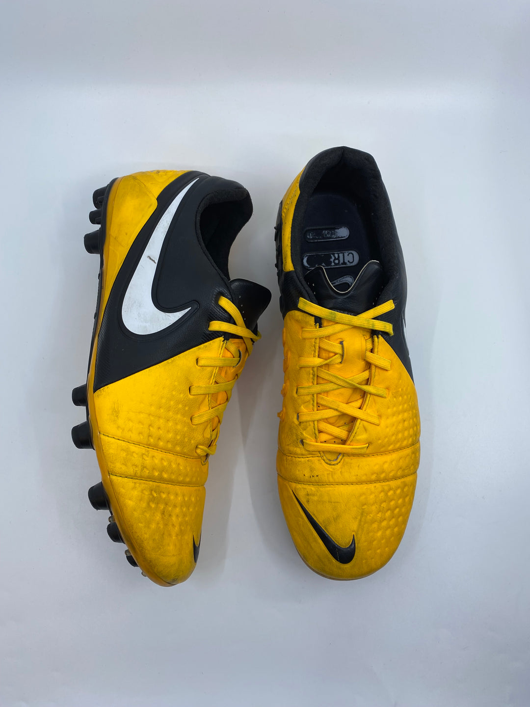 Nike CTR360 Maestri III - Size 40