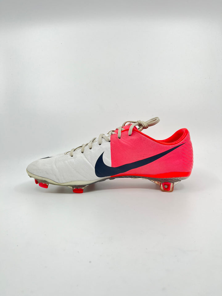 Nike Mercurial Vapor 8 - Size 41