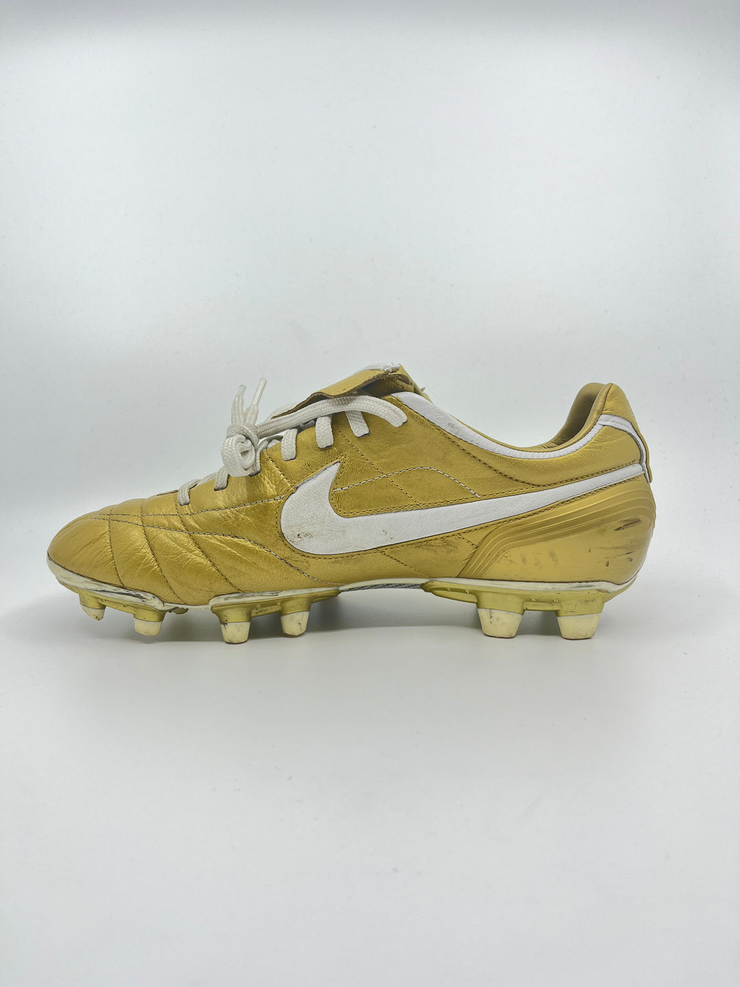 NIKE TIEMPO AIR LEGEND GOLD R10 - SIZE 42