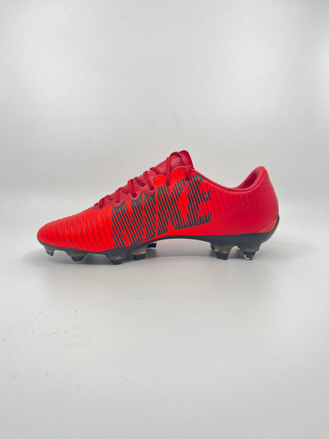 Nike Mercurial Vapor 11/XI - Size 40.5