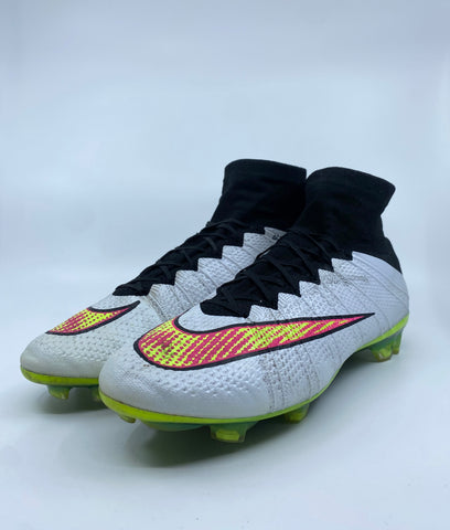 Nike Mercurial Superfly 4 - Size 44.5