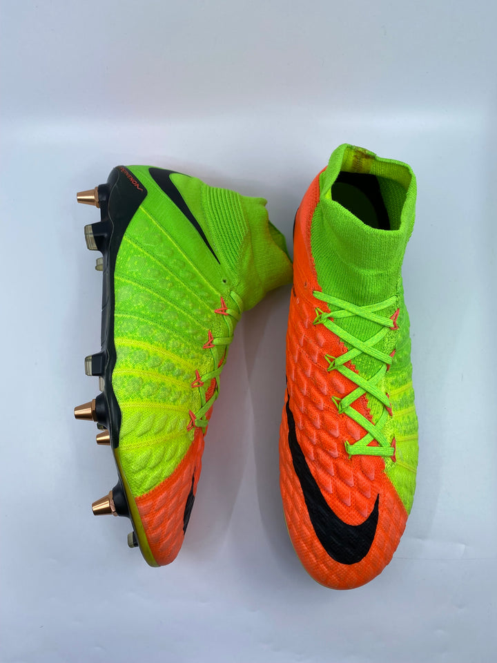 Nike Hypervenom Phantom 3 - Size 44