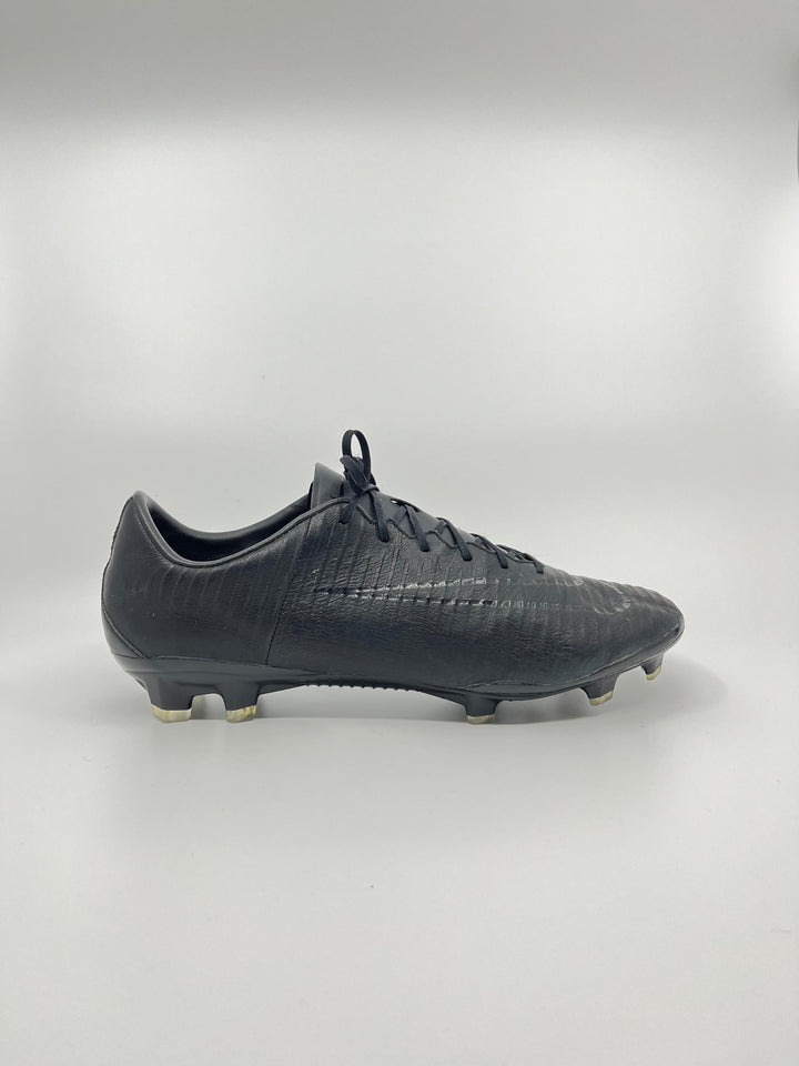 Nike Mercurial Vapor XI - Size 44