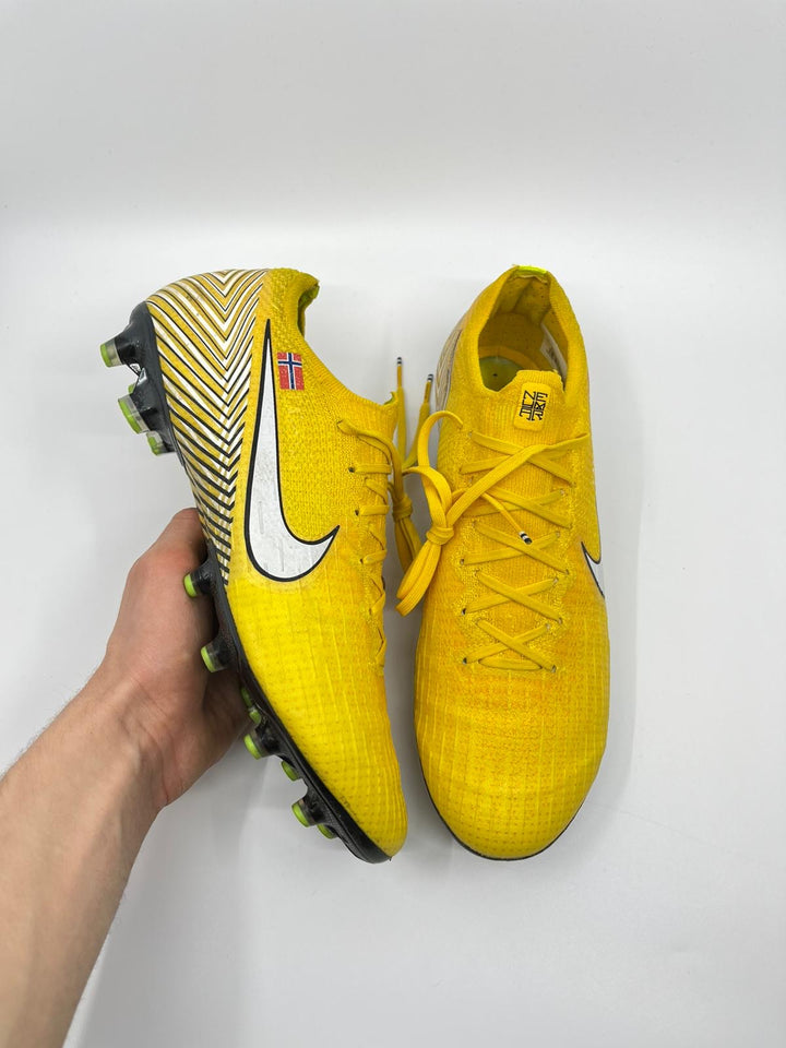 Nike Mercurial Vapor 12 NJR - Size 43