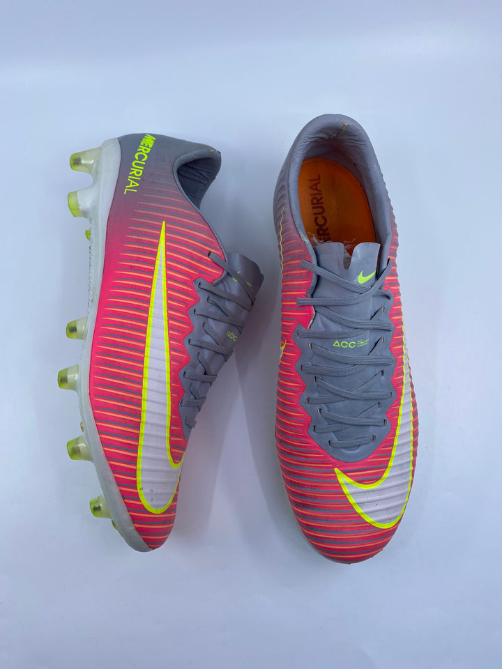 Nike Mercurial Vapor XI - Size 40,5
