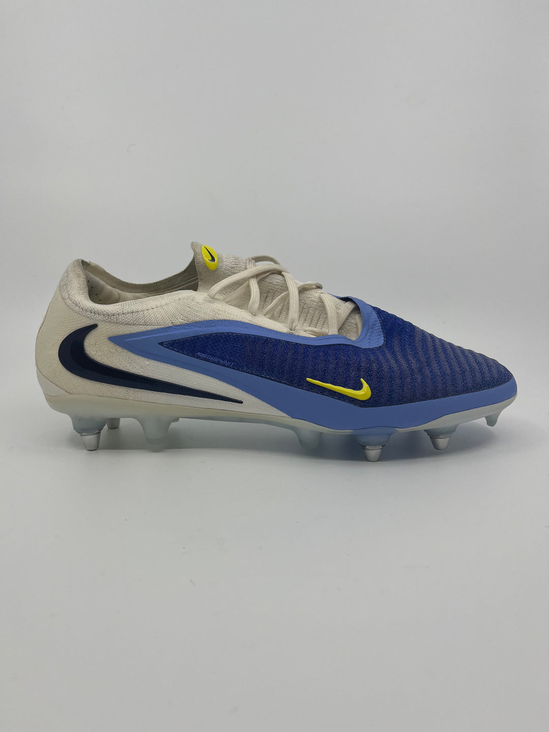 Nike Phantom 6 - Size 43