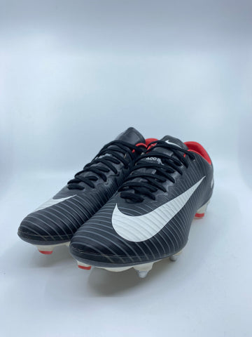 Nike Mercurial Vapor XI - Size 42