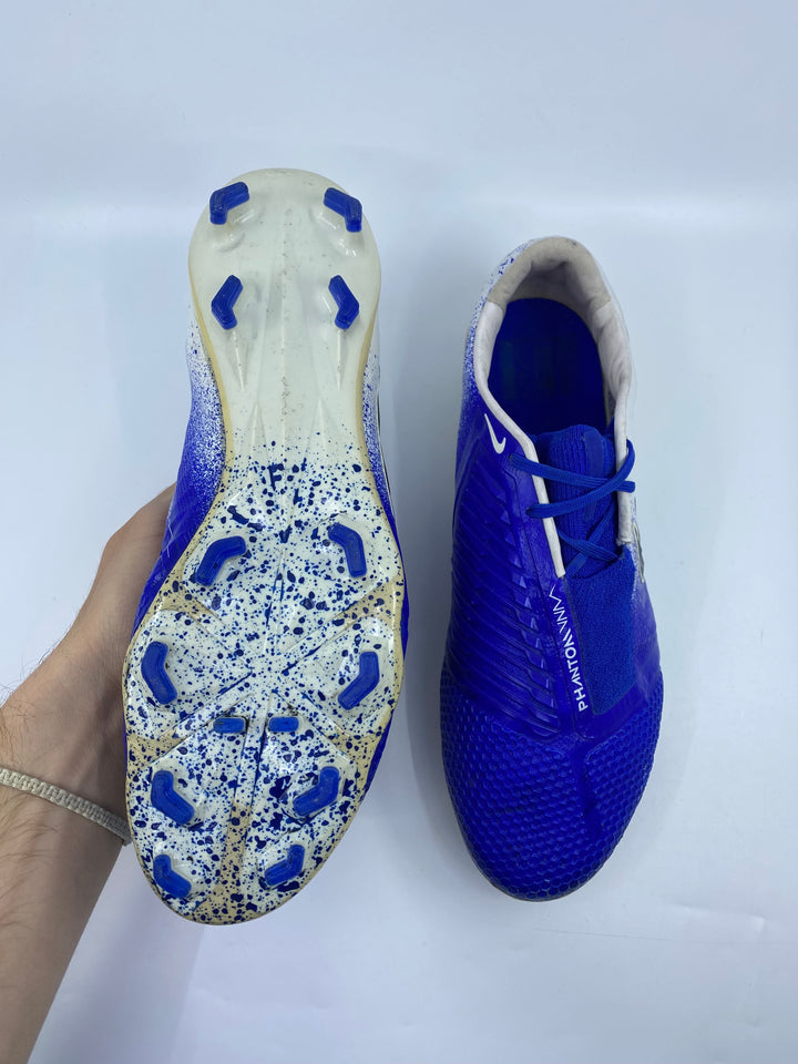 Nike Phantom Venom - Size 42