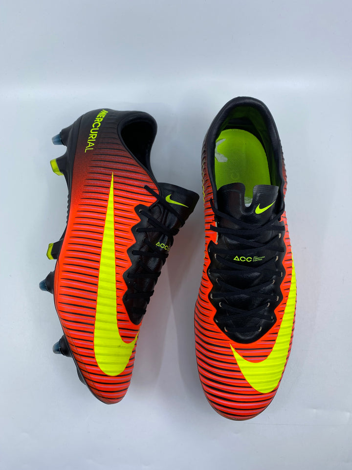 Nike Mercurial Vapor XI - Size 42