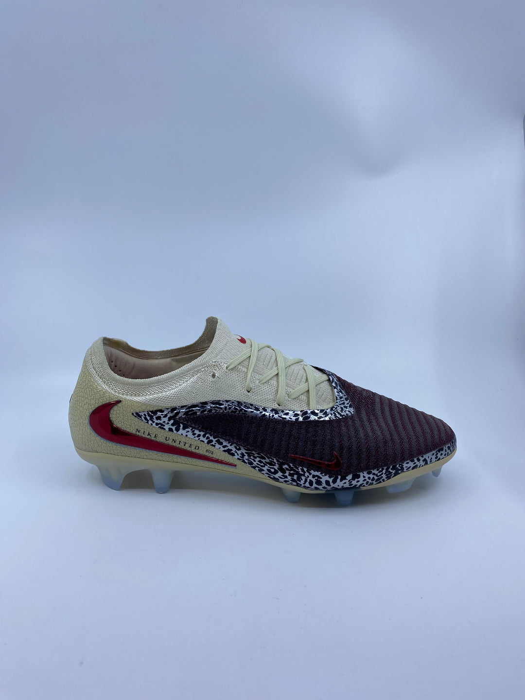 Nike Phantom 6 - Size 43