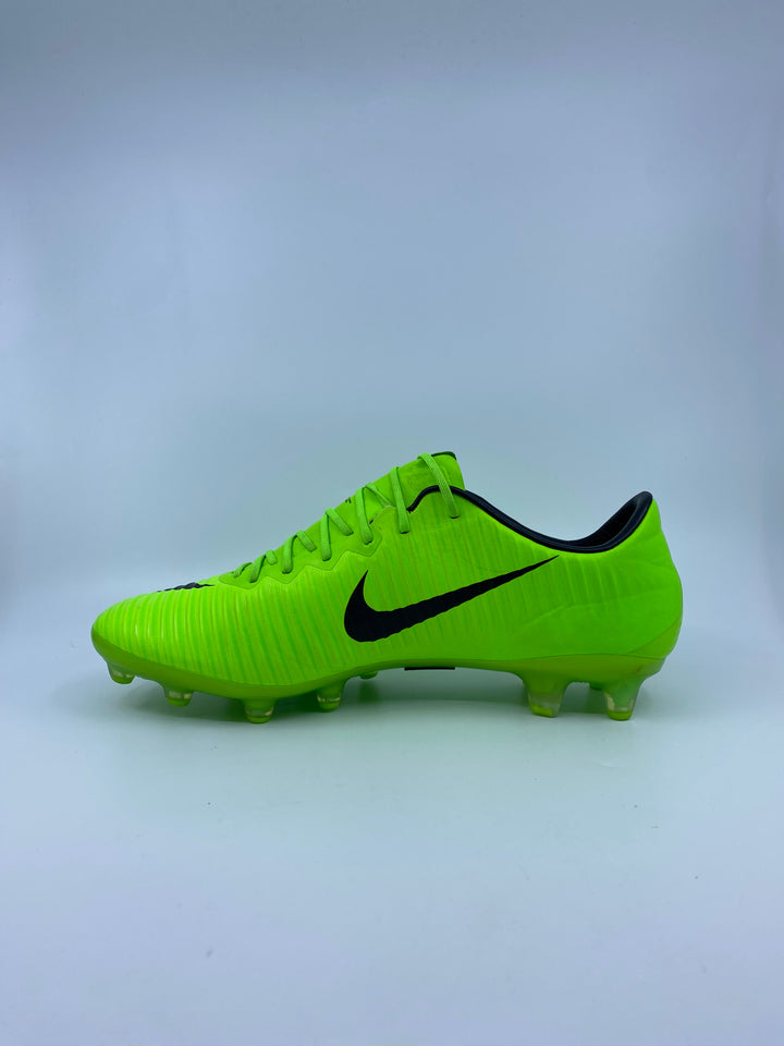 Nike Mercurial Vapor XI - Size 43