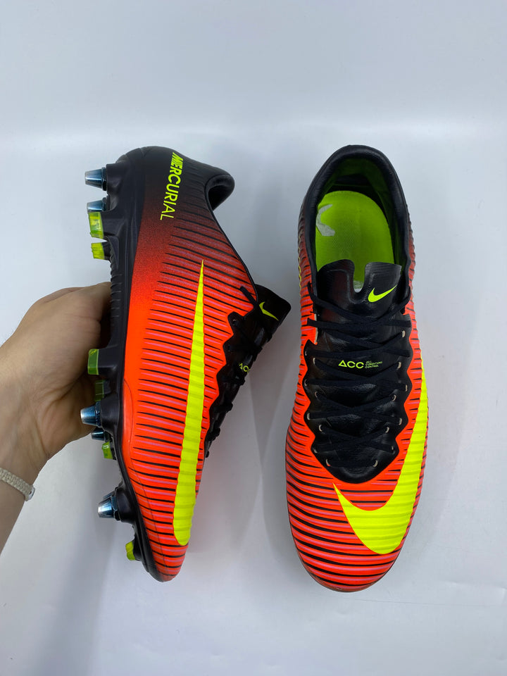 Nike Mercurial Vapor XI - Size 42