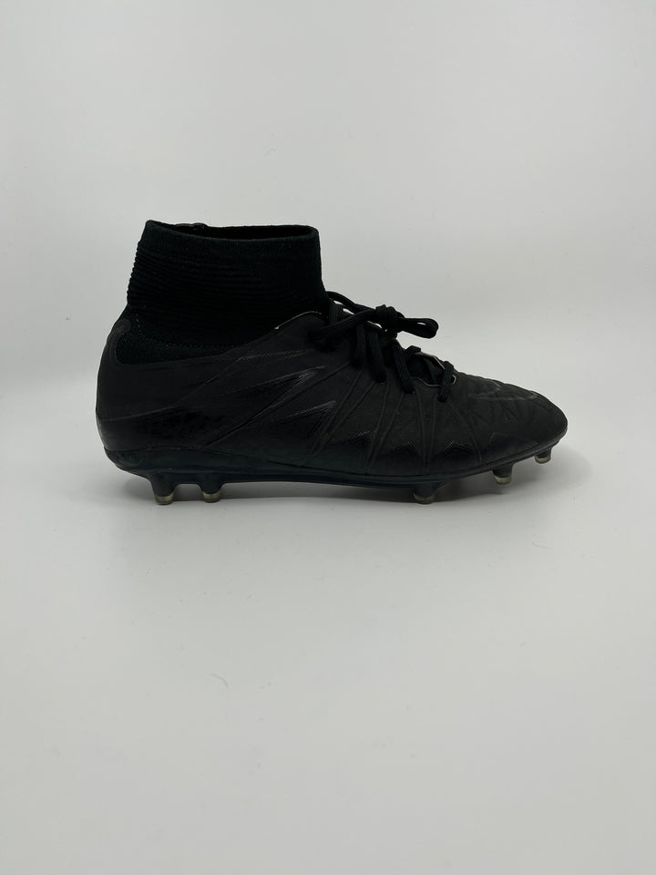 NIKE HYPERVENOM PHANTOM 2 - SIZE 40
