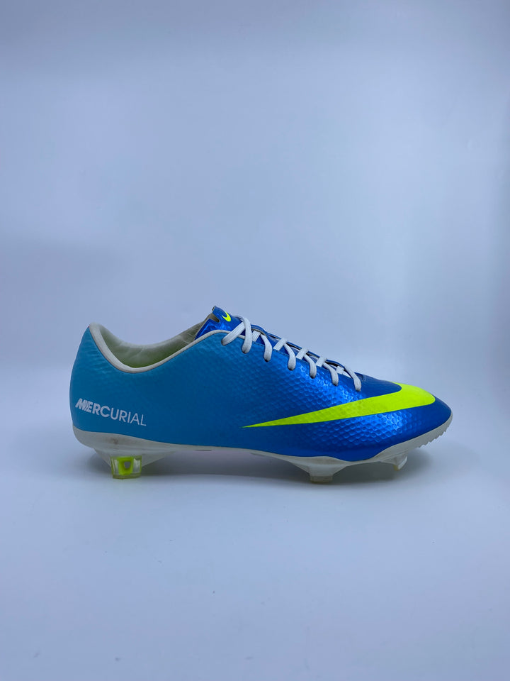Nike Mercurial Vapor IX - Size 40