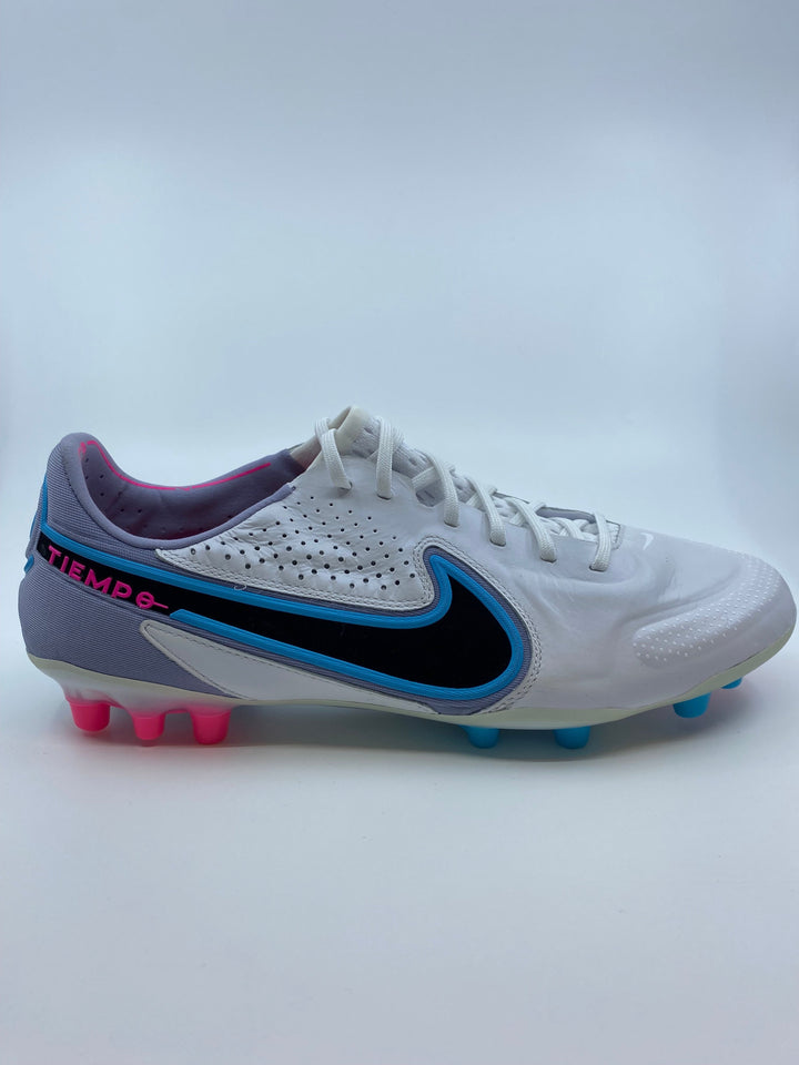 Nike Tiempo Legend 9 Elite - Size 40 & 42,5
