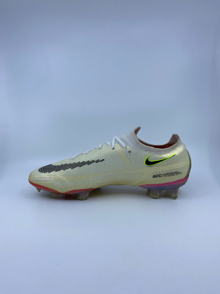 Nike Phantom GT - Size 44,5