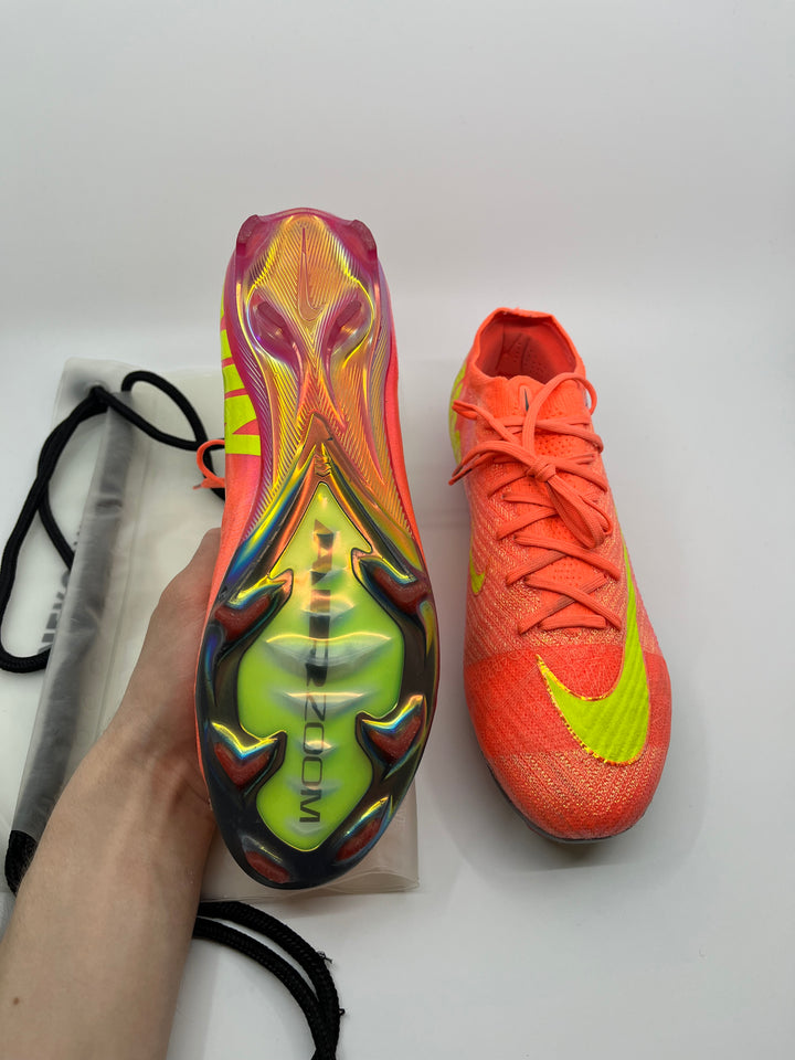 Nike Mercurial Vapor 16 Cosmic Speed Limited Edition - Size 44