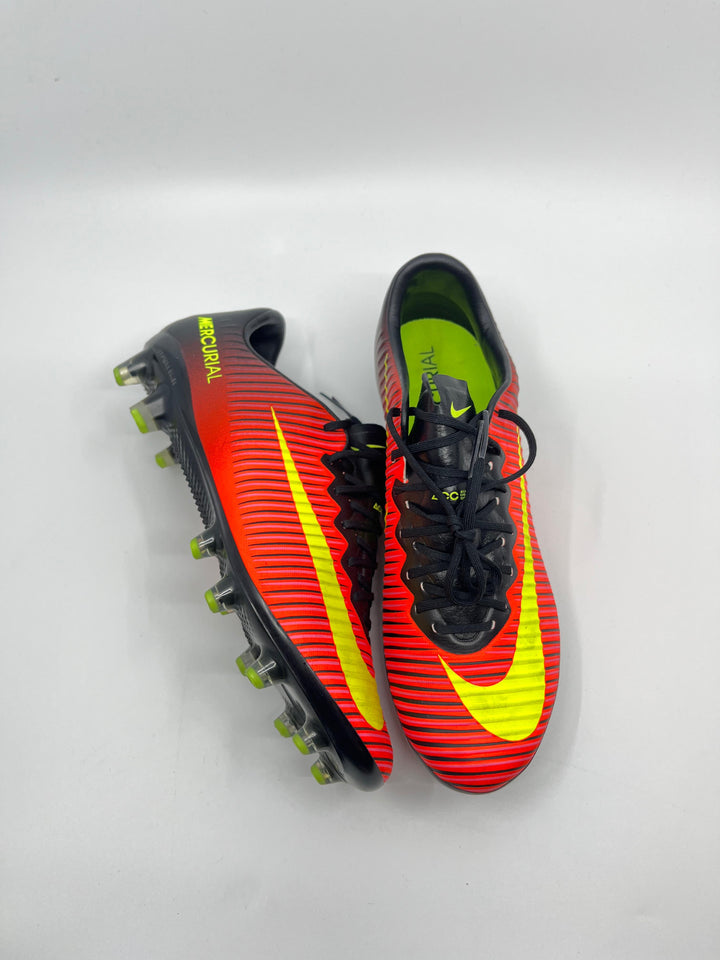 Nike Mercurial Vapor 11 - Size 39