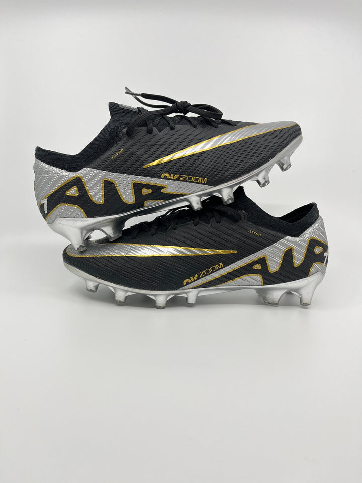 Nike Mercurial Vapor 15 - Size 42