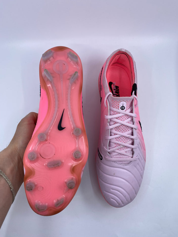 Nike Tiempo Legend 10 - Size 43