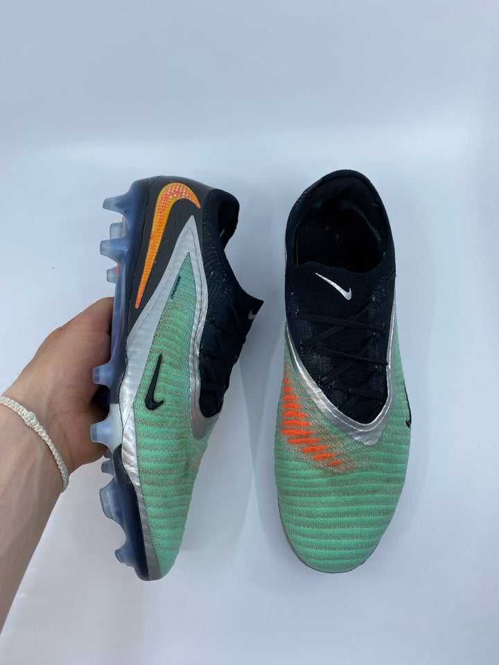 Nike Phantom 6 - Size 43